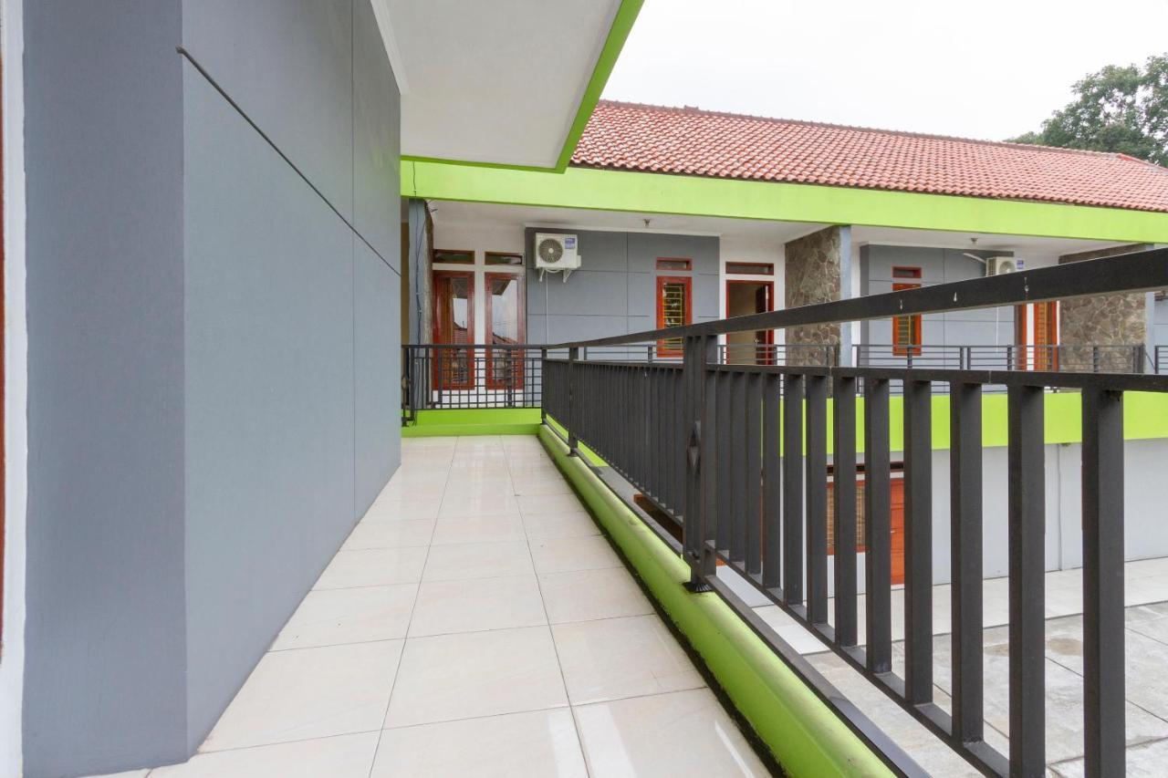 Spot On 2891 999 Guest House Sumedang Exterior photo